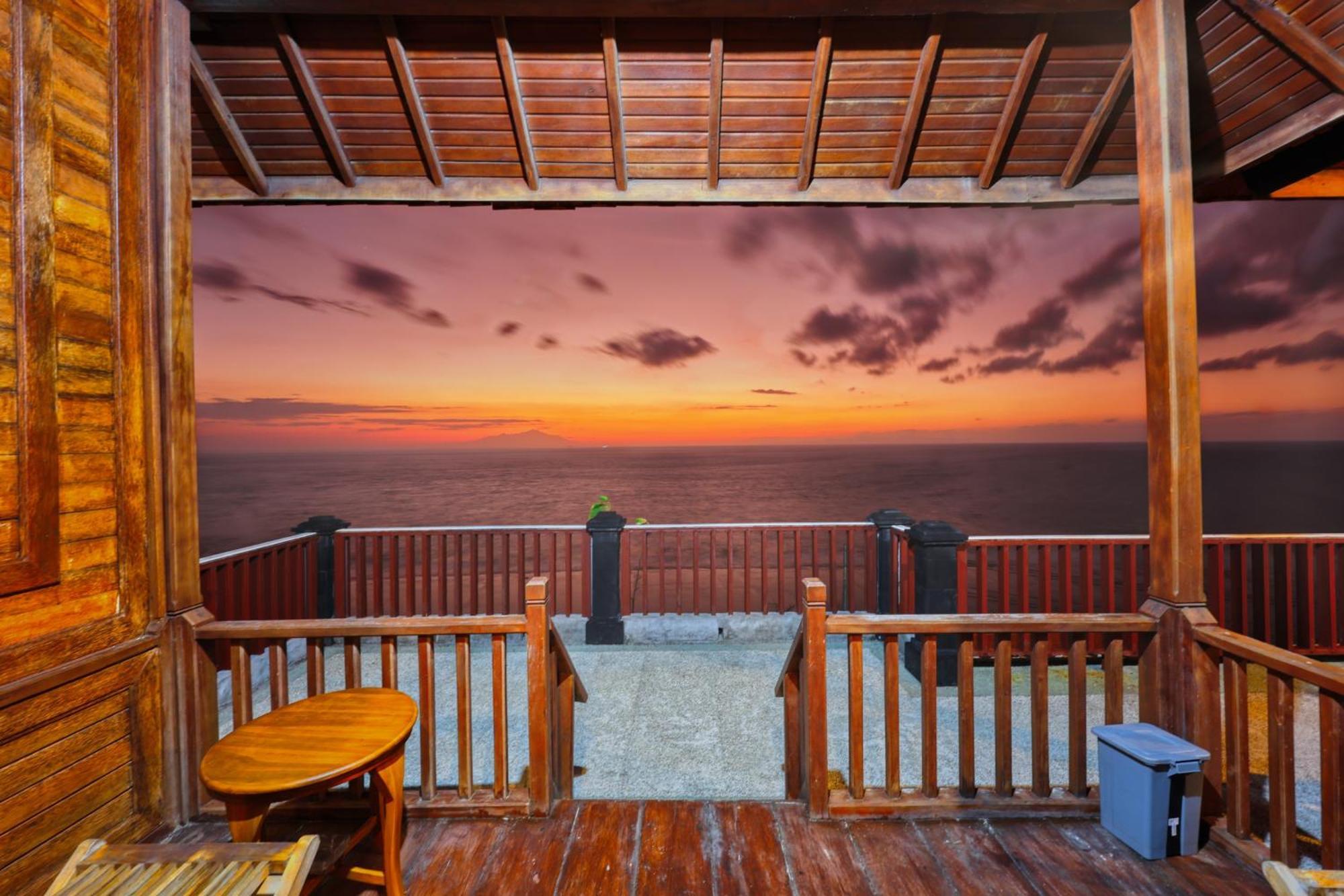 Manta Cottage Seaview Plus Batununggul Exteriör bild